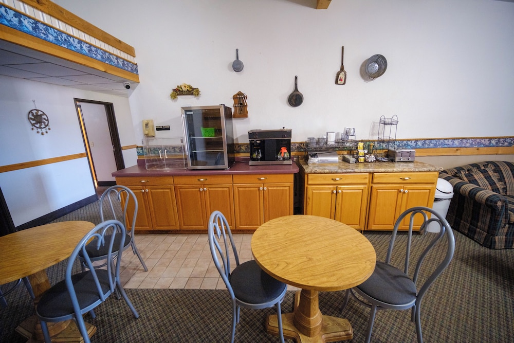 Westwood Inn & Suites Kimball I 90 26/50