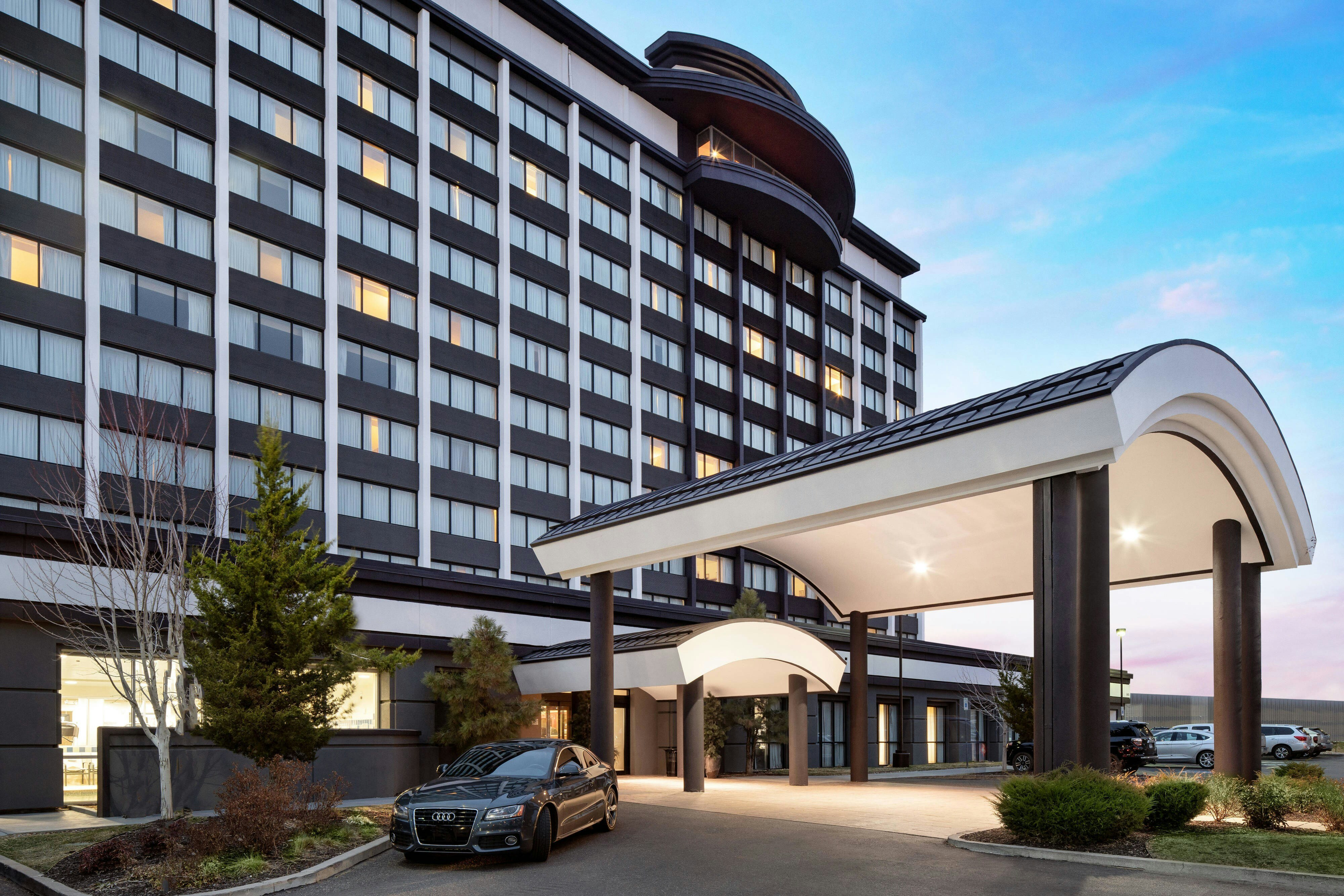 Courtyard By Marriott Denver Cherry Creek 21/22