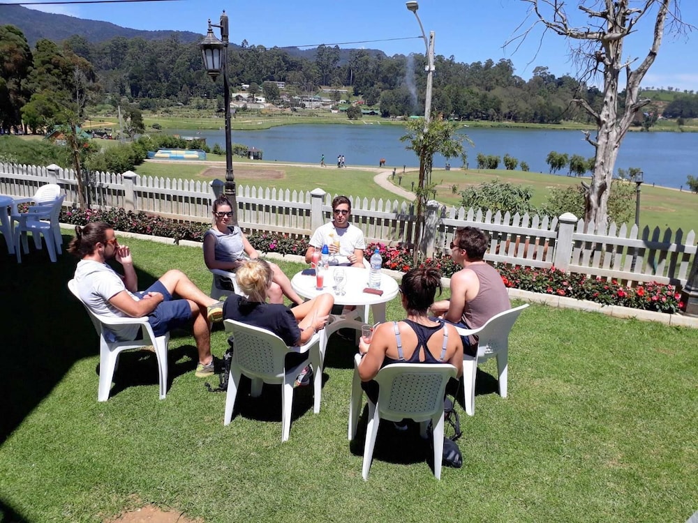 Royal Lake Hotel 24/33