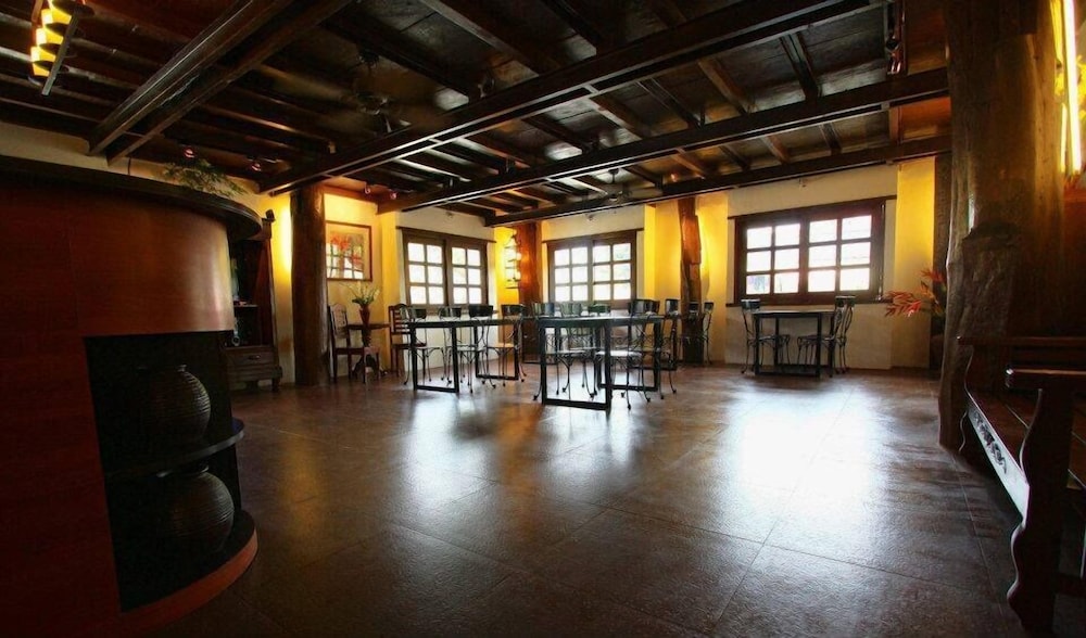 Travelbee Heritage Inn 17/30