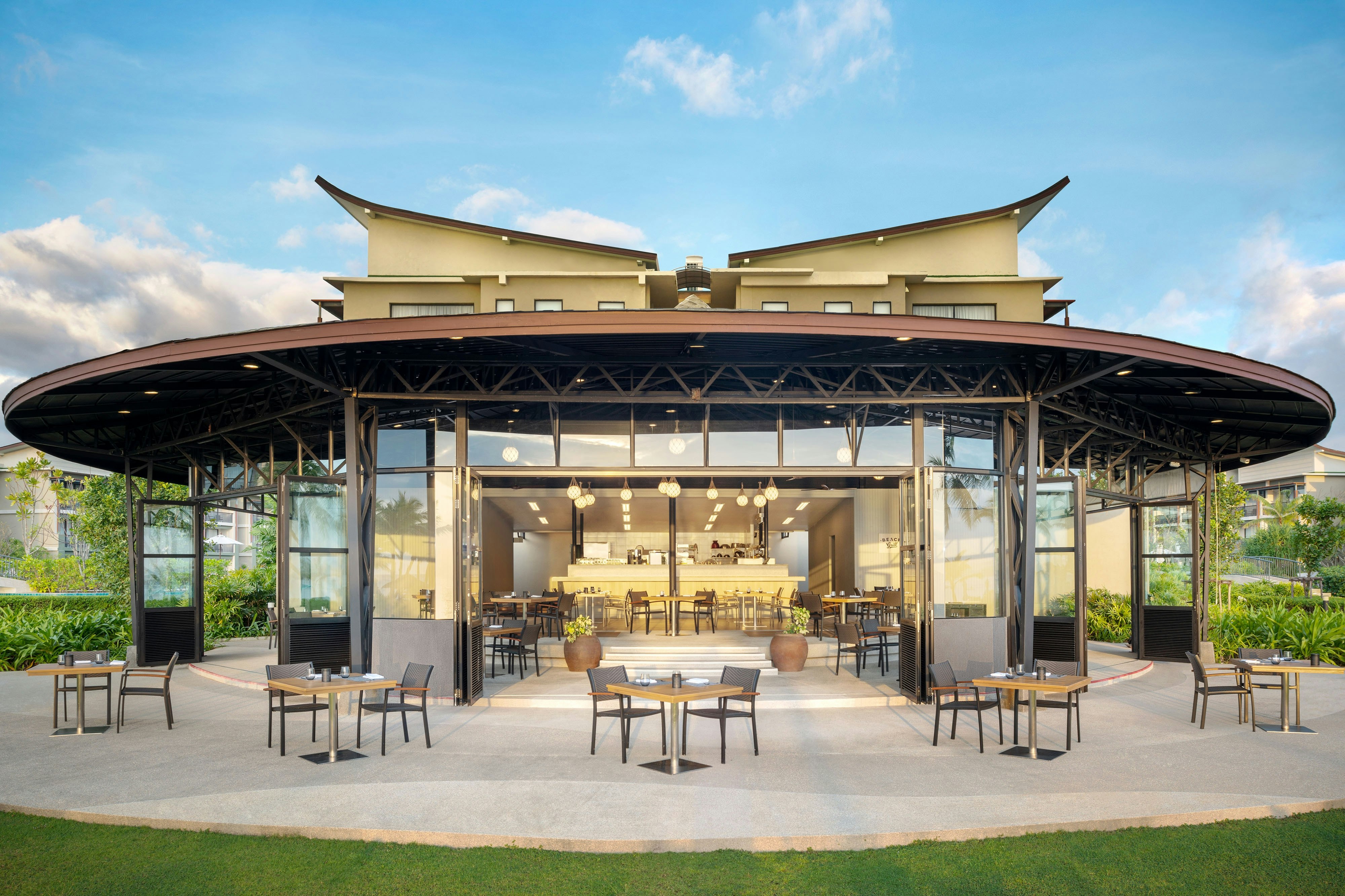 Le Meridien Khao Lak Resort Spa 1/39
