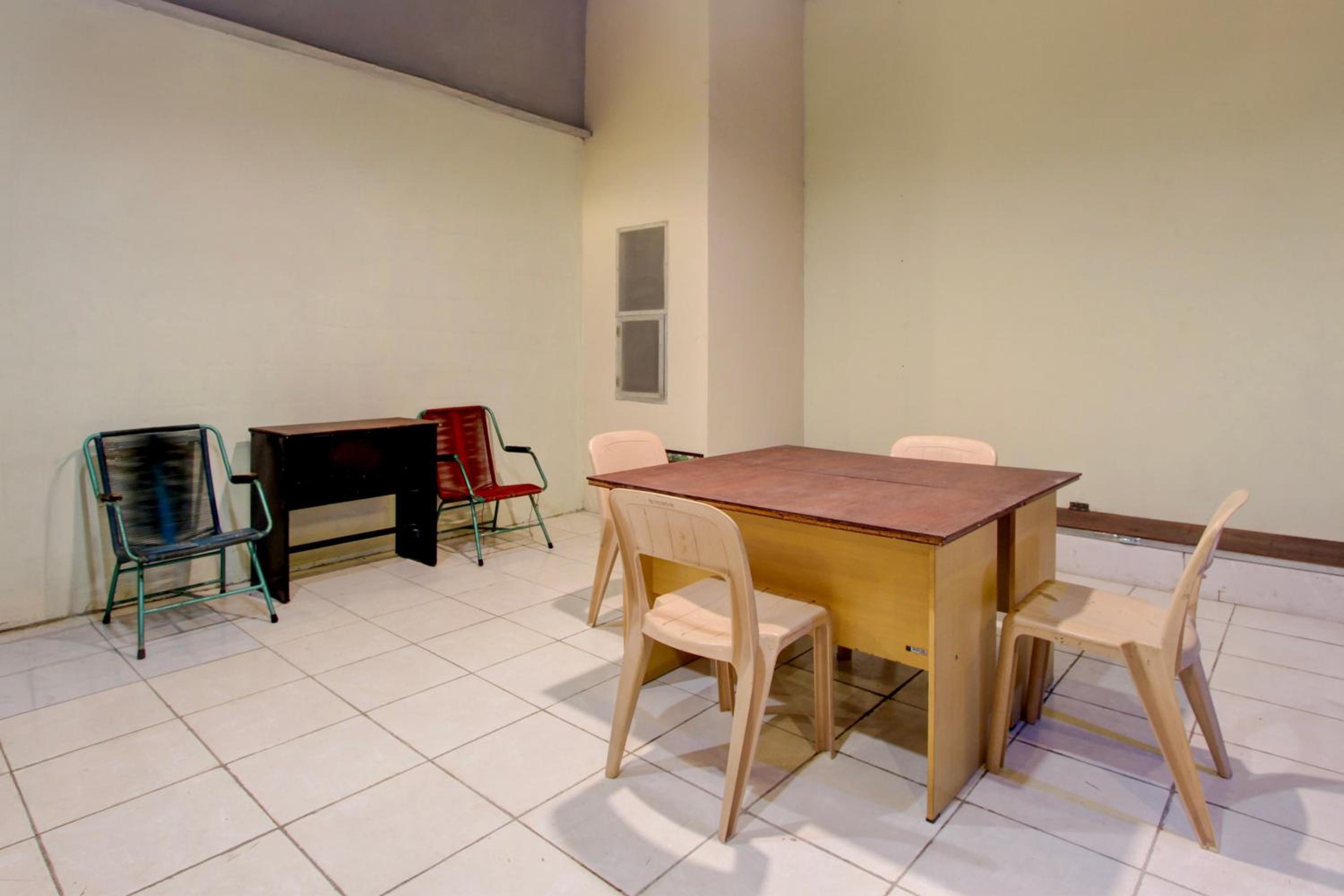 Hotel O near Ahmad Yani International Airport formerly North Bay Residence 写真4