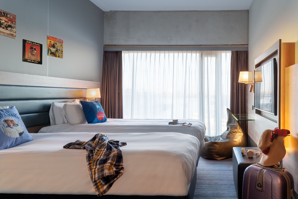 Moxy Amsterdam Houthavens 8/58