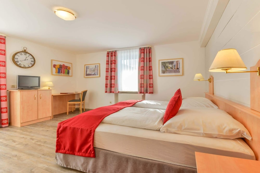 Landhotel Zum Metzgerwirt 10/28