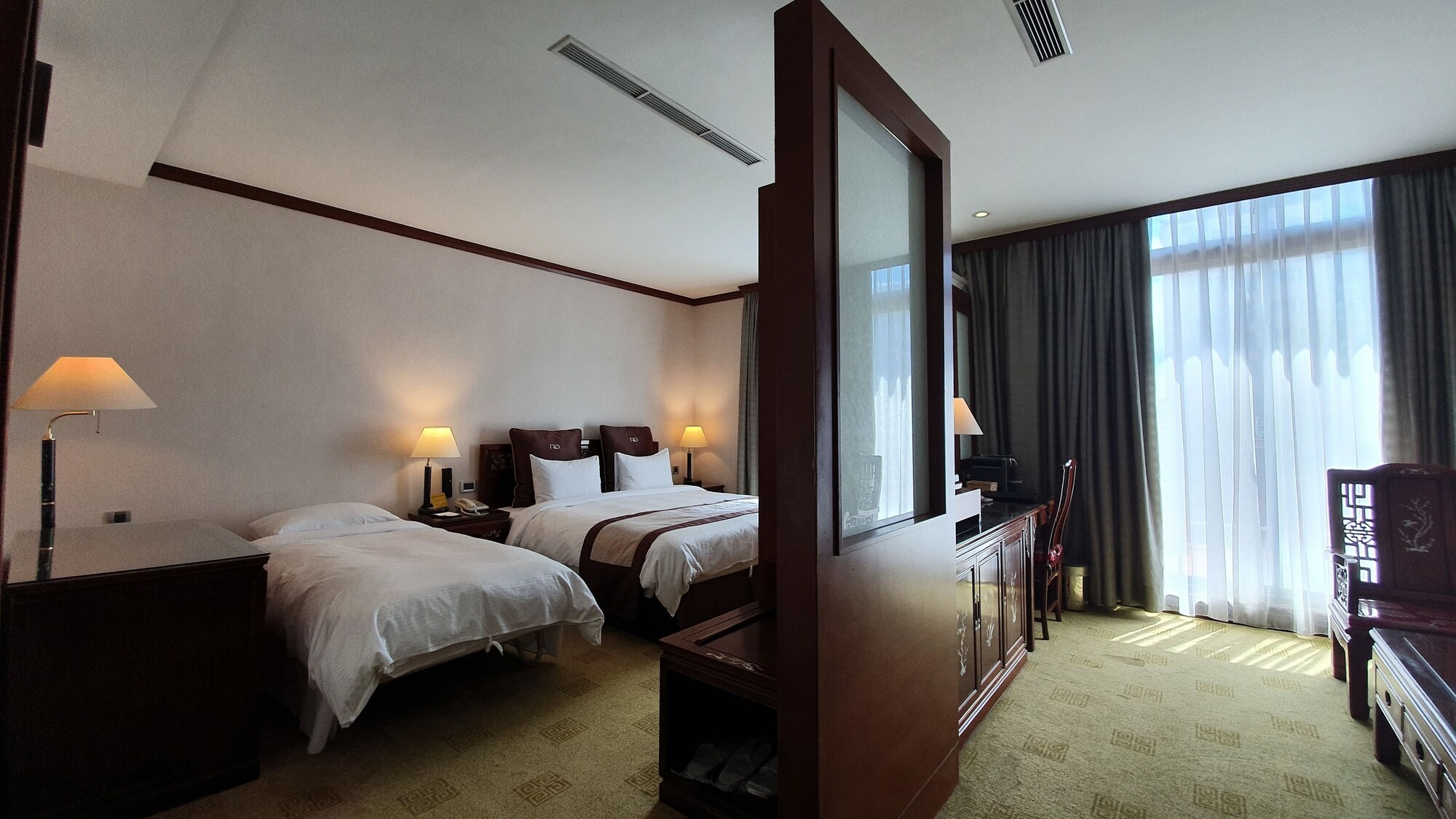 TOWER, PREMIUM, DOUBLE BED, WITH EXTRA BED, BALCONY