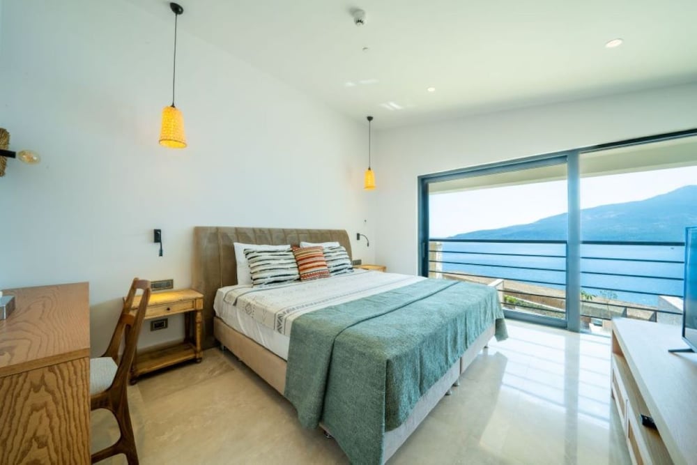 Lures Hotel 17/57