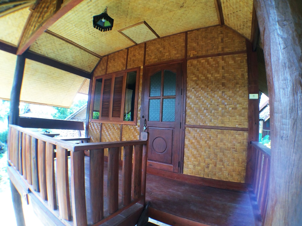 Pai Country Hut 20/50