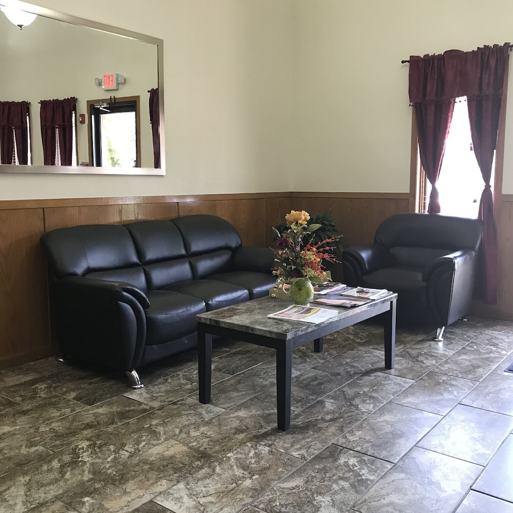 Days Inn by Wyndham Omaha/West Dodge 18/24