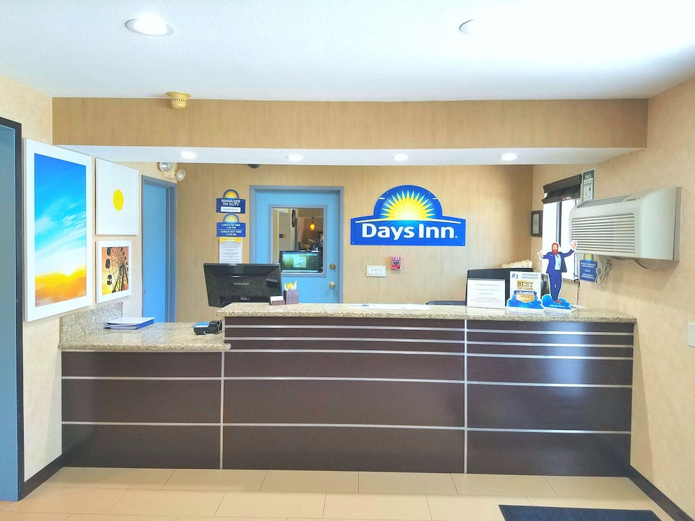 Days Inn by Wyndham Woodland 11/54
