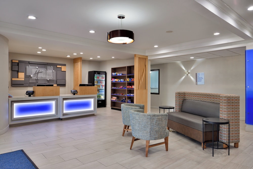 Holiday Inn Express Suites North Kansas City Ex Quality Inn Suites 41/52