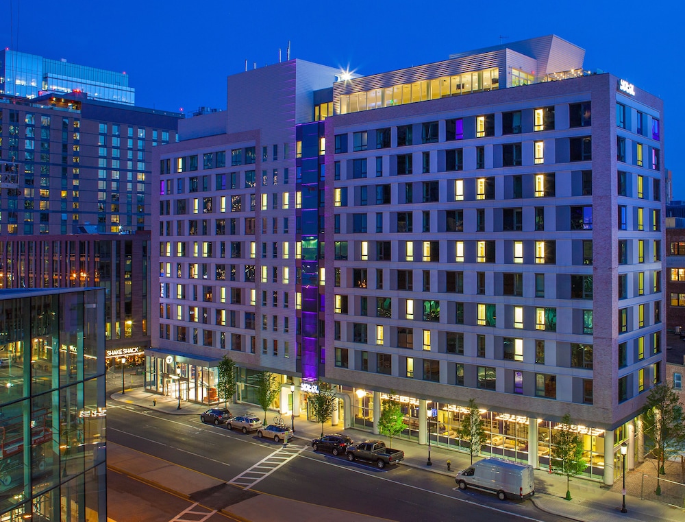 YOTEL Boston, Select by Hilton in BOSTON - MA