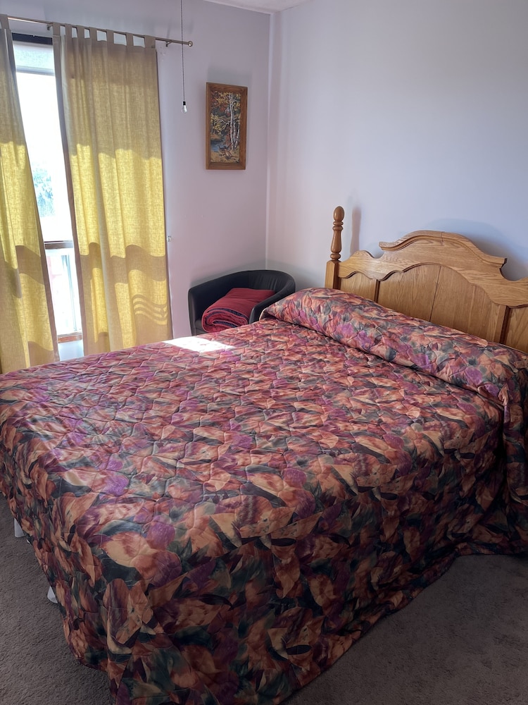 Cozy Nest B&B 9/25