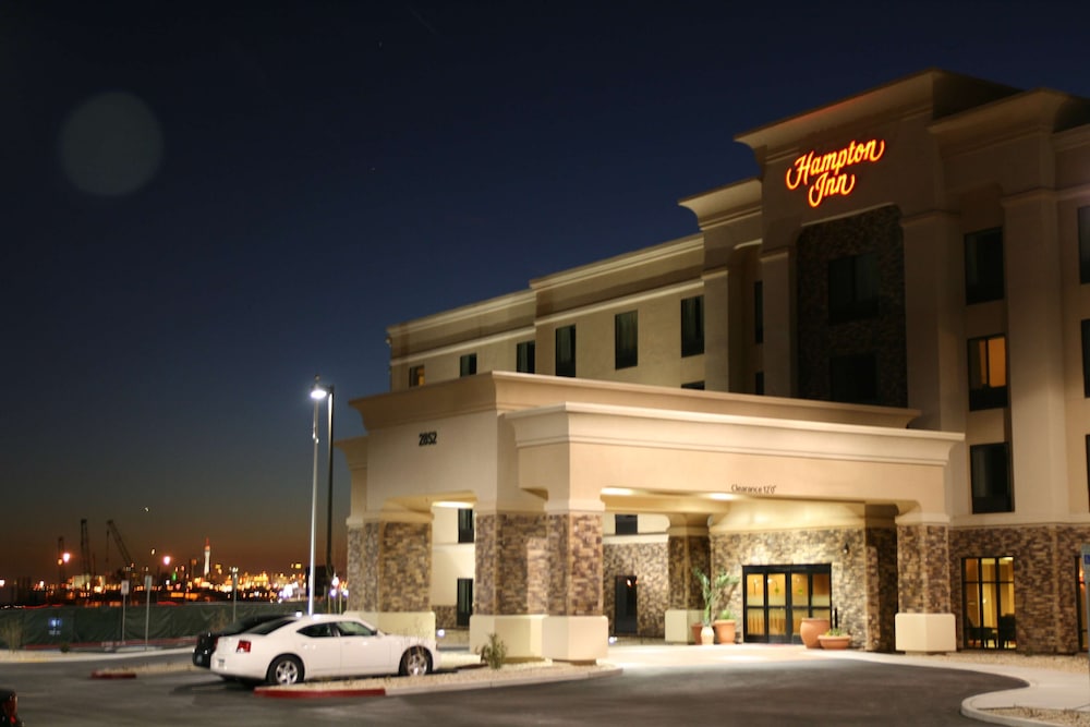 Hampton Inn Las Vegas North Speedway 1/44