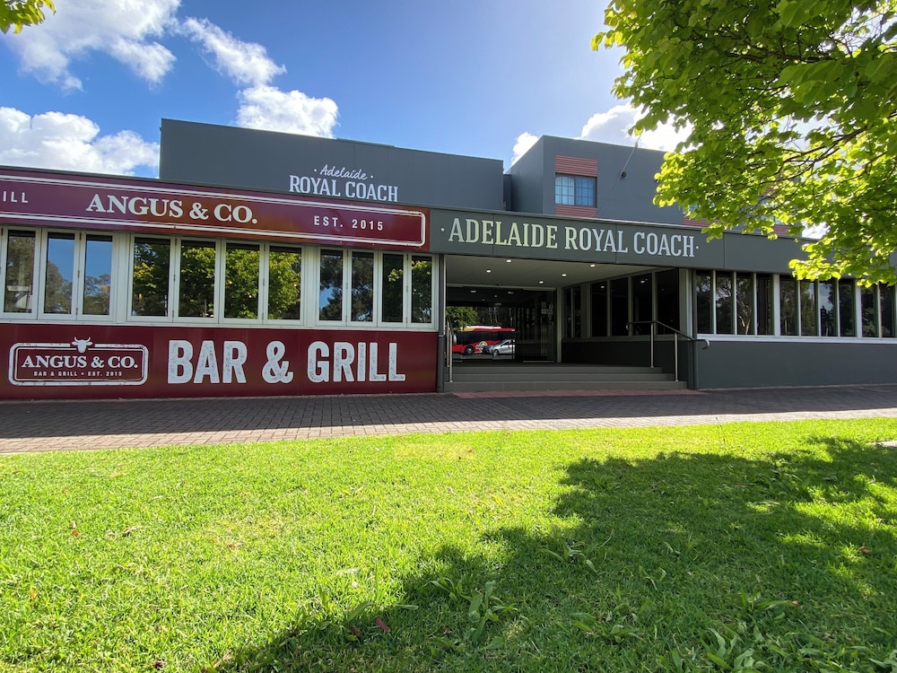 Adelaide Royal Coach 42/50