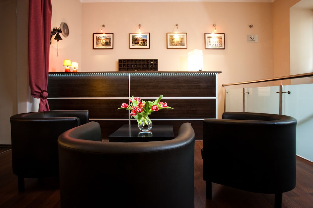 Station Aparthotel photo5
