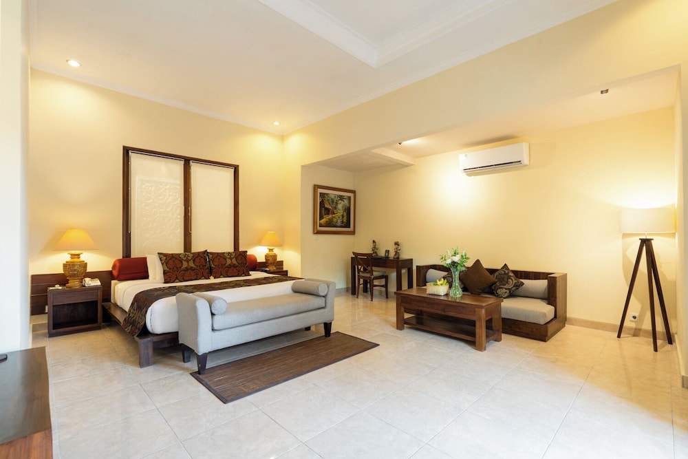 Grand, Villa, Queen Bed, Private Pool, Garden Area