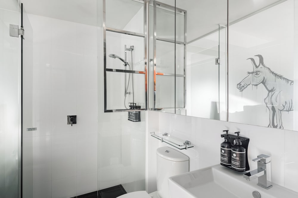 2 BEDROOMS, STUDIO, DUAL KEY