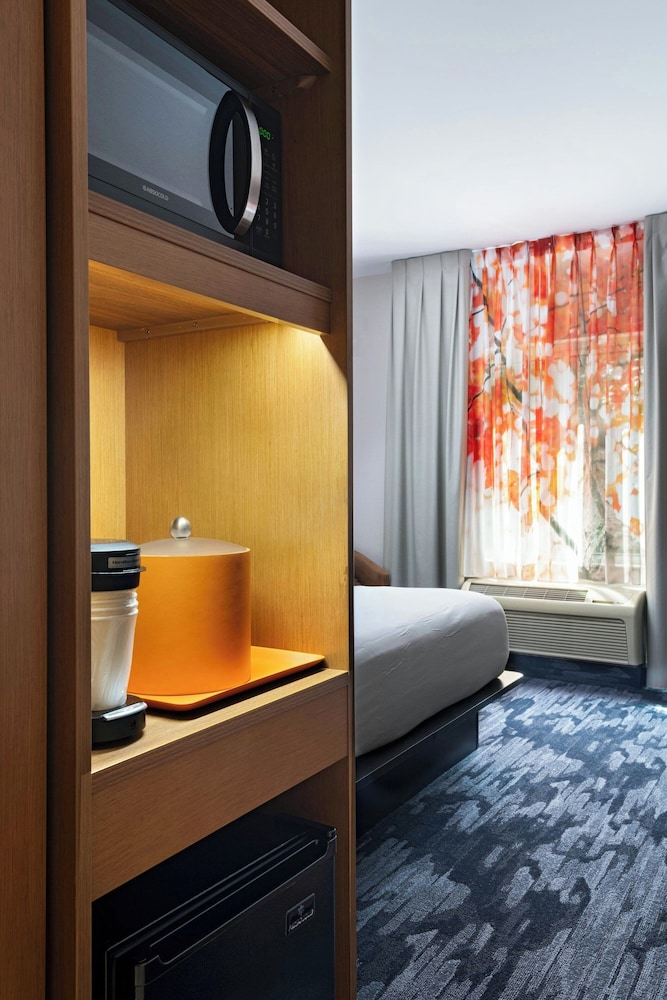 Fairfield Inn Medford Long Island 21/50