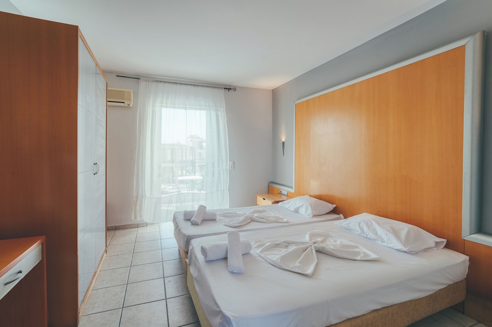 Mojo Hotel 18/60