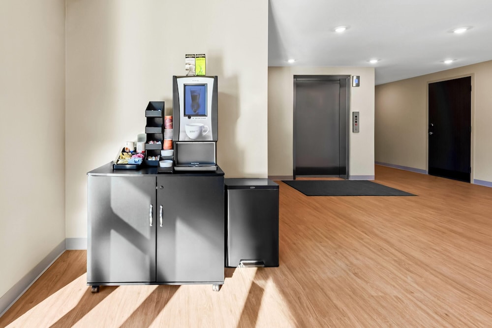 ECHO Suites Extended Stay by Wyndham Reno 17/72