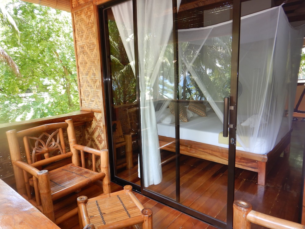 Camiguin Volcan Beach Eco Retreat Dive Resort 38/68