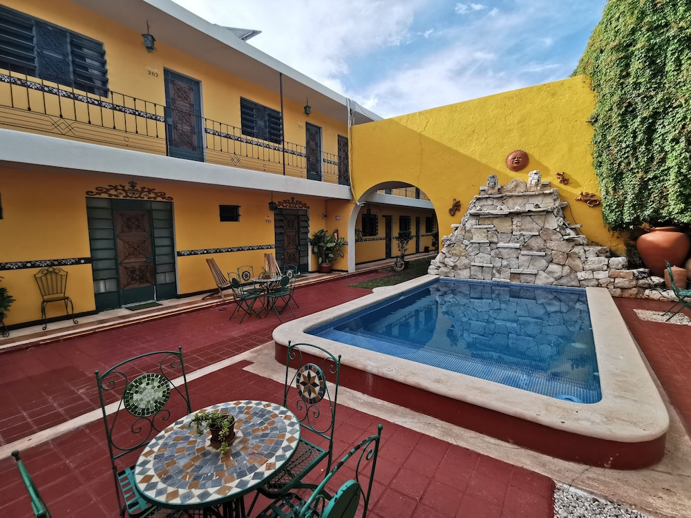 Hotel Mucuy 21/25