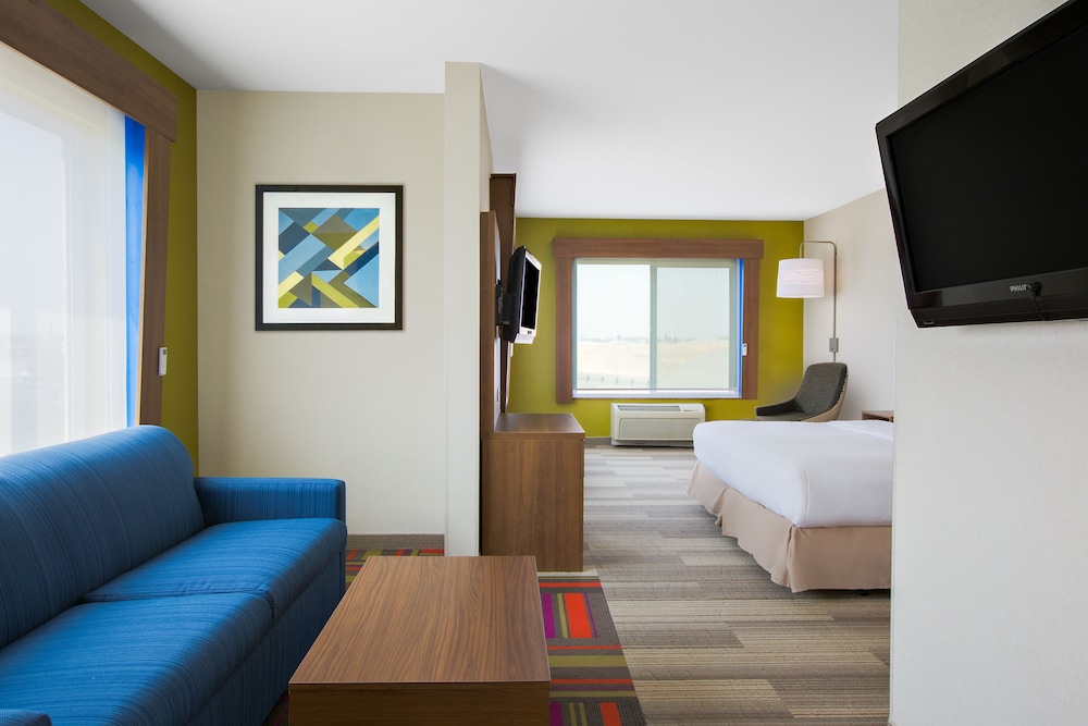 Holiday Inn Express Hotel And Suites Ontario 44/61