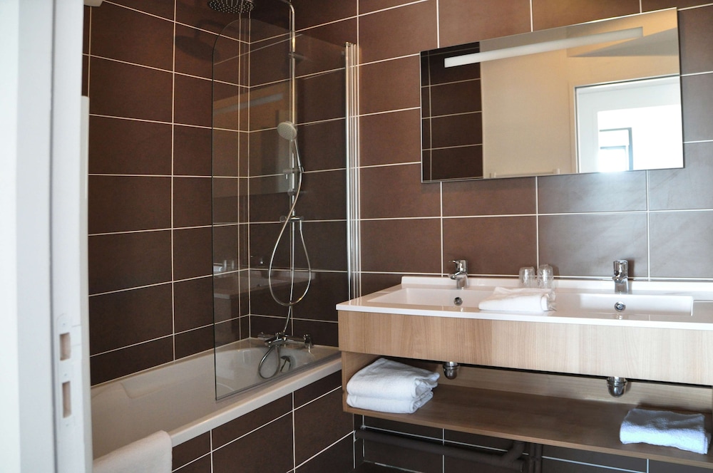 Golden Tulip Pornic 48/50