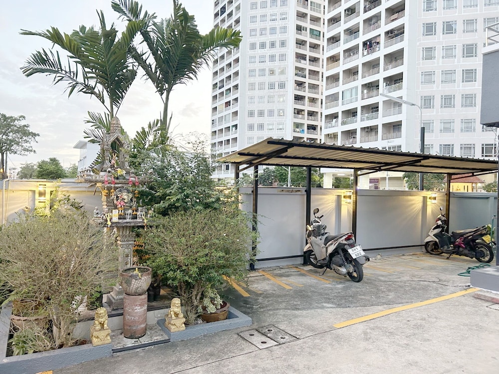 Goody Hotel 43/47