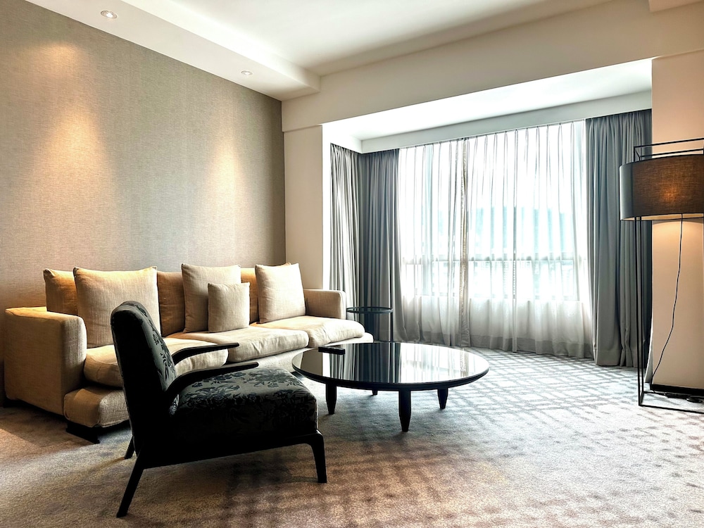 G Hotel Gurney 43/60
