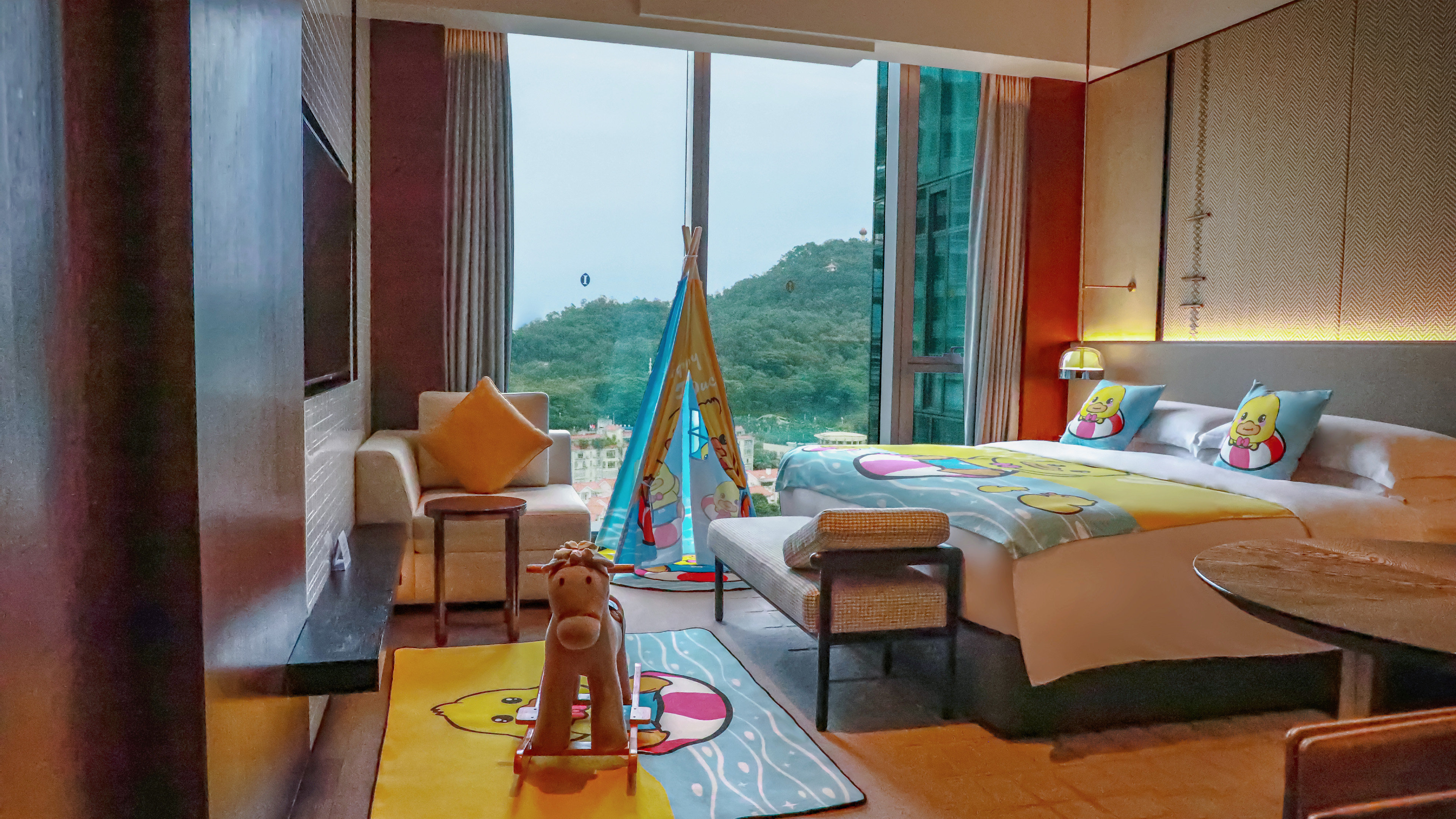 Intercontinental Dongguan 55/76
