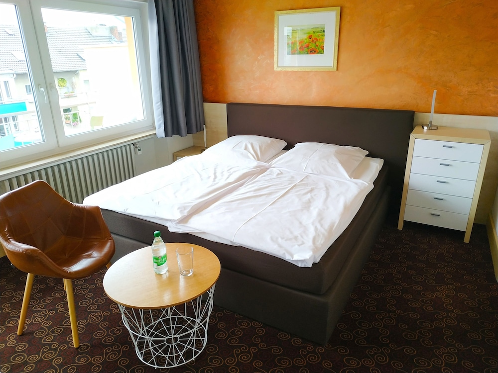 Hotel Rheinland 14/36