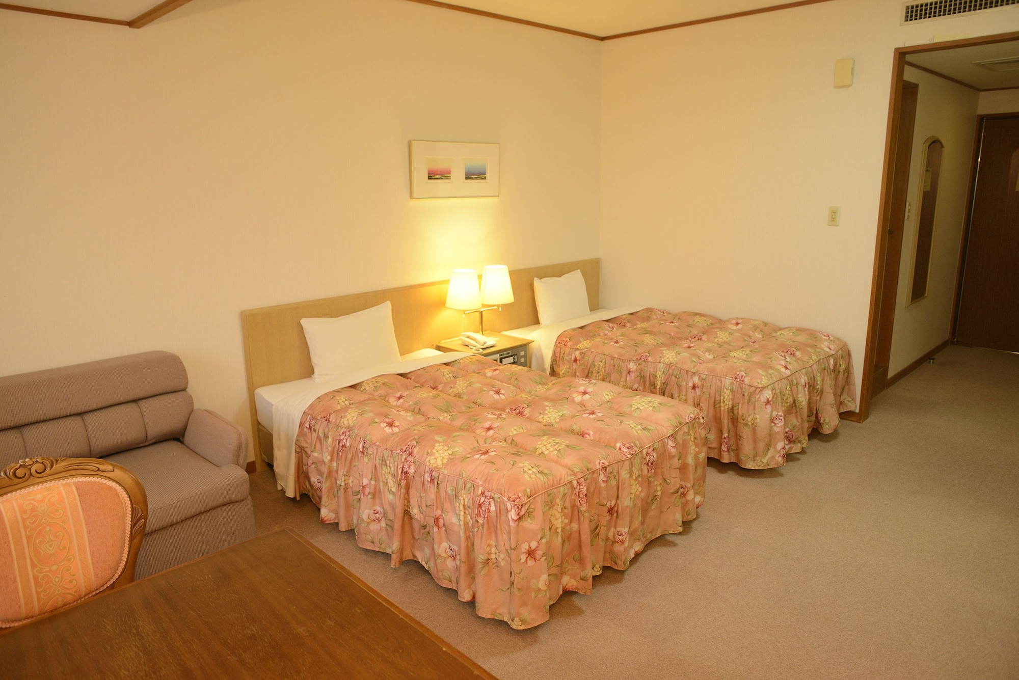 WESTERN, PARTIAL OCEAN VIEW, PRIVATE BATHROOM