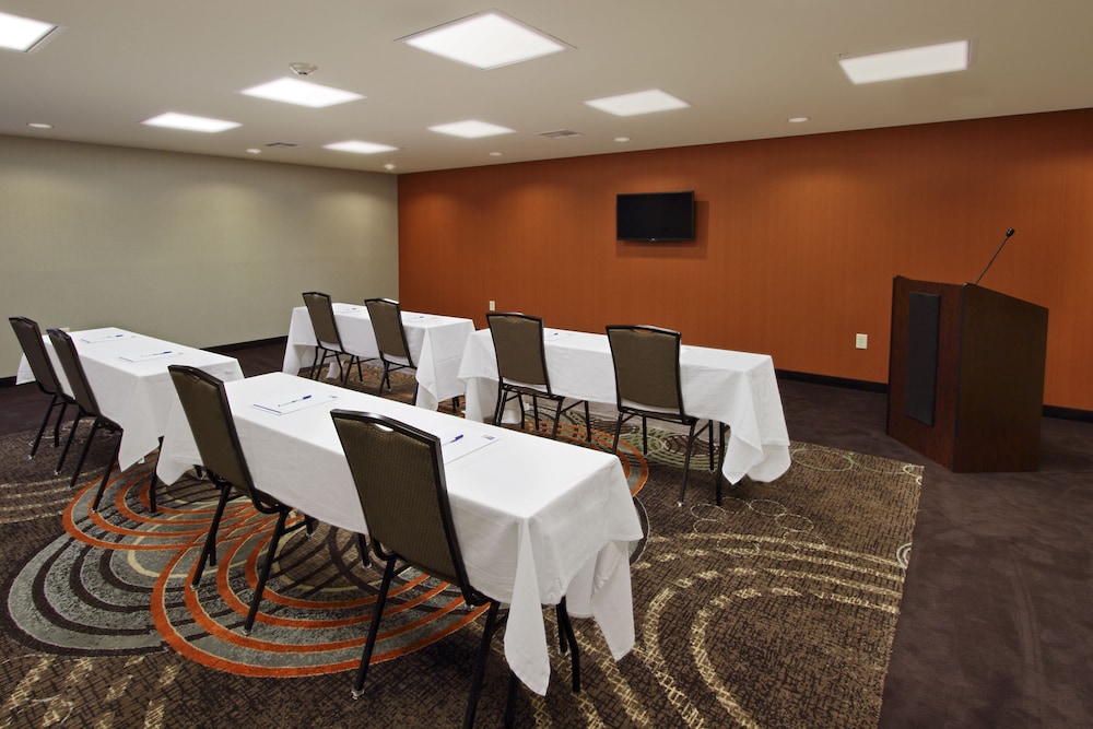 Holiday Inn Express Augusta Downtown 45/50