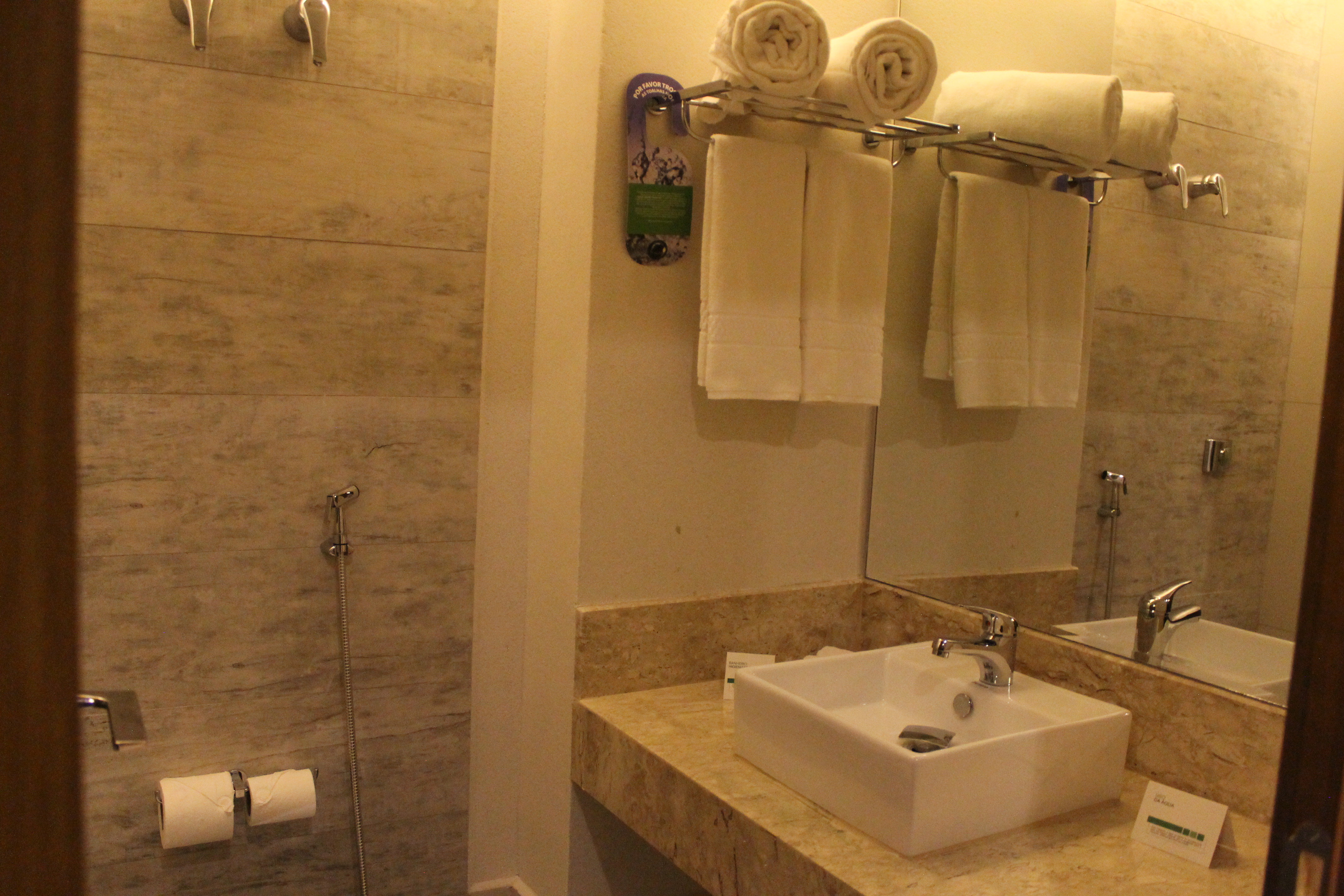 HOLIDAY INN GOIANIA 76/78