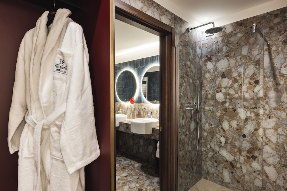 Ferrara Hotel 30/66