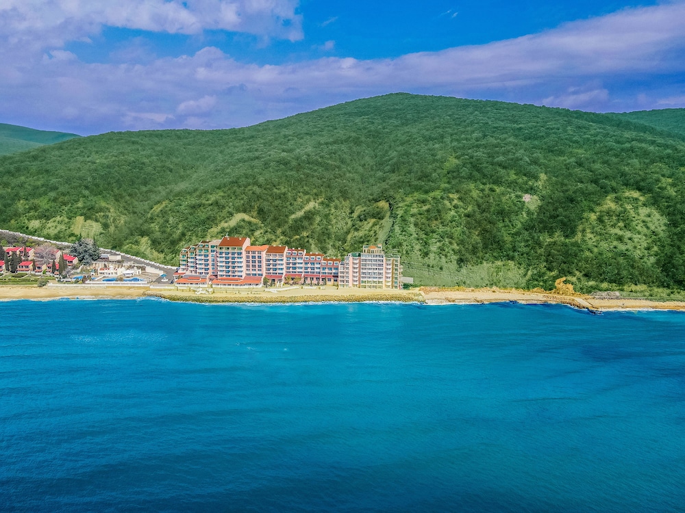 Royal Bay 42/49