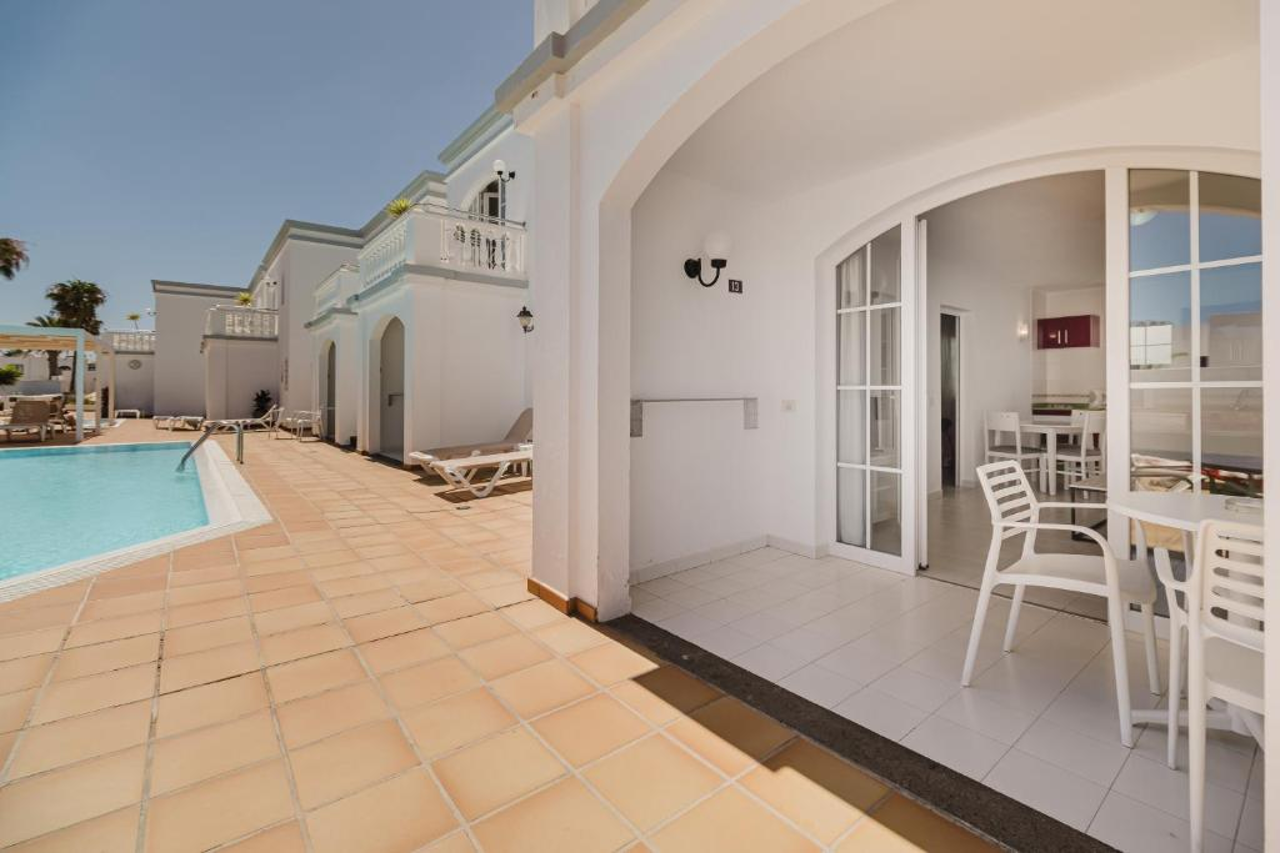 Corona Mar Apartments - Select Adults PLUS 16 23/30