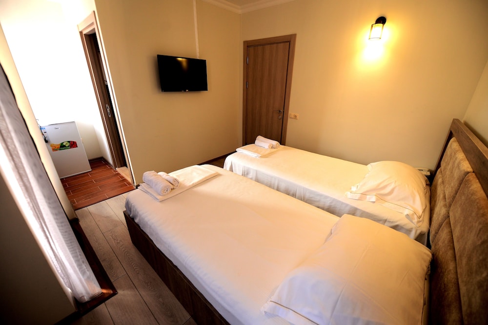 Hotel Aristocrat Batumi 17/34