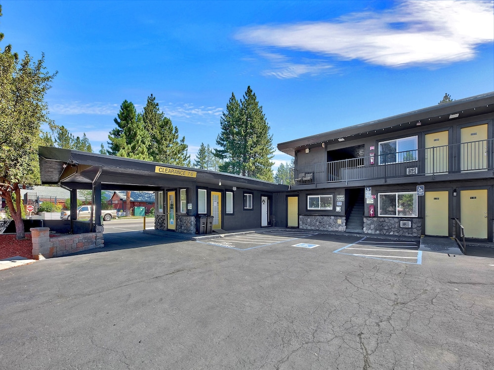 Secrets Inn Lake Tahoe 55/71