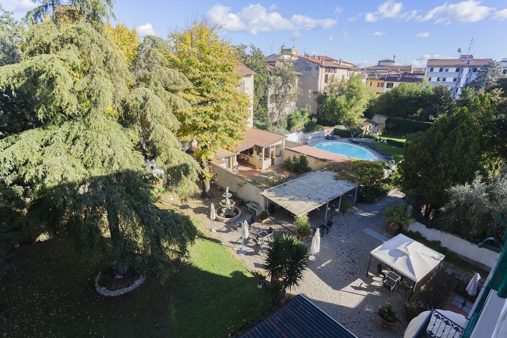 Villa Royal 63/67