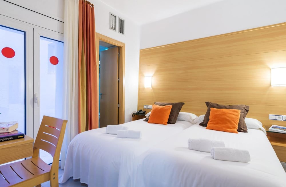 Hotel Les Illes 10/50