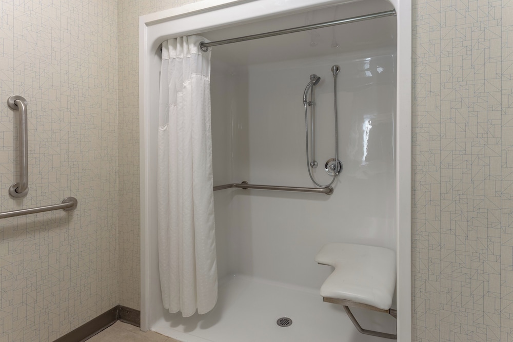 Holiday Inn Express Indianapolis Southeast 67/69