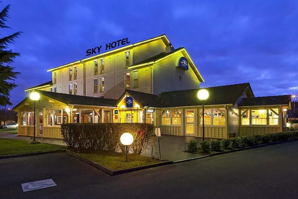 Sky Hotel Goussainville Charles de Gaulle 1/21