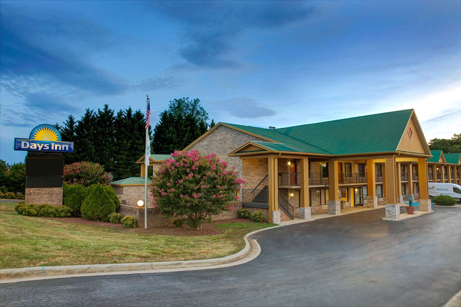 Days Inn By Wyndham Conover-Hickory 4/33