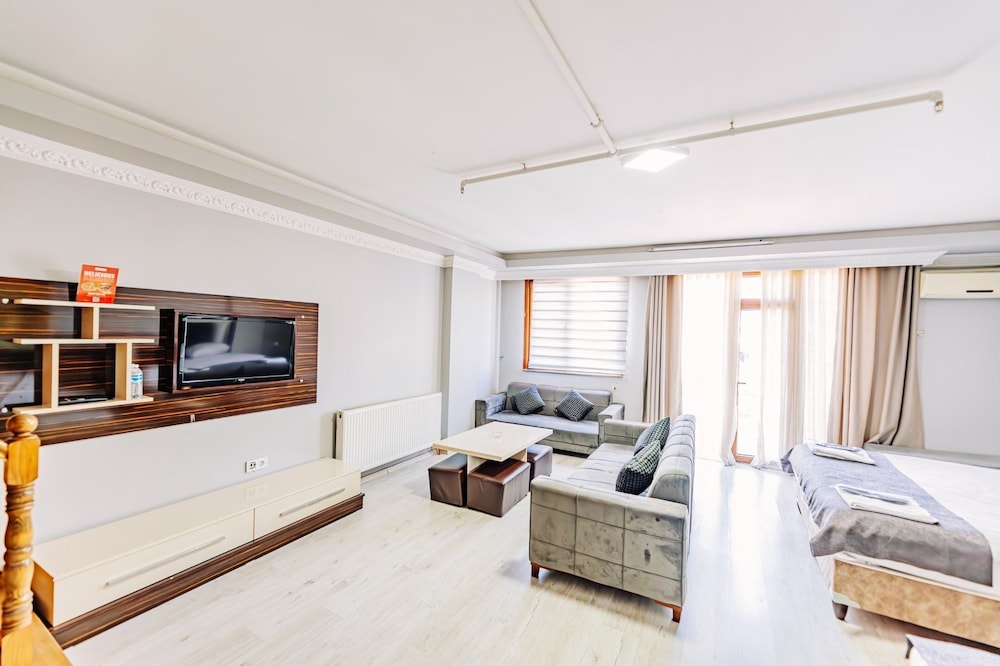 FAMILY, APARTMENT