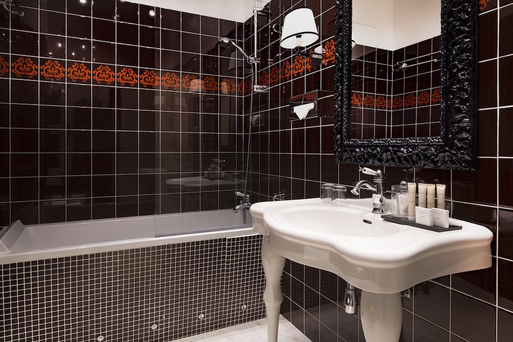 Hotel Spa de Latour Maubourg 64/70