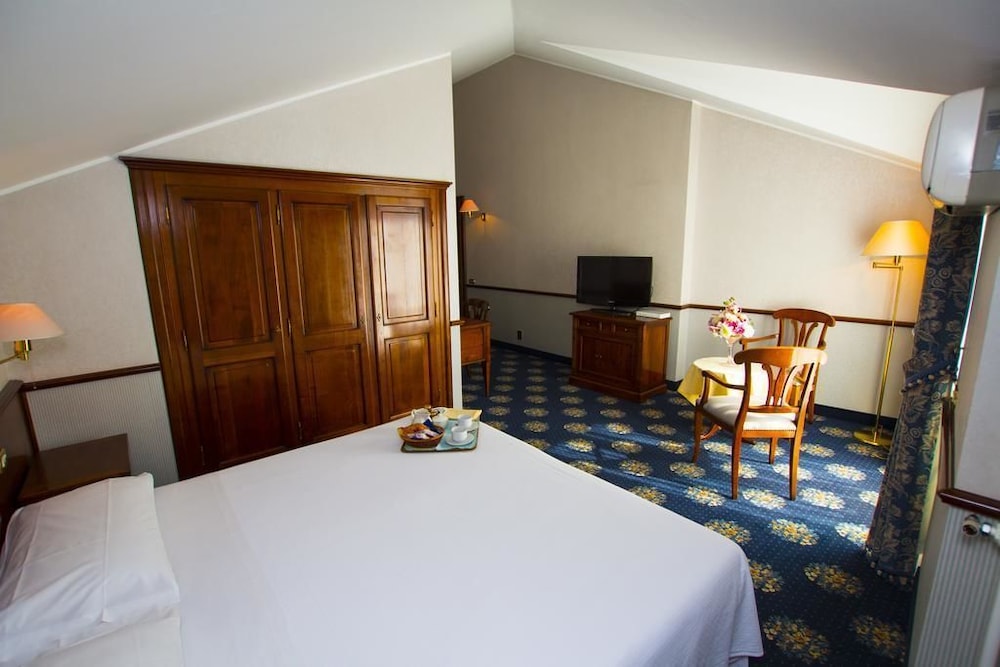 Hotel della Ville 14/55