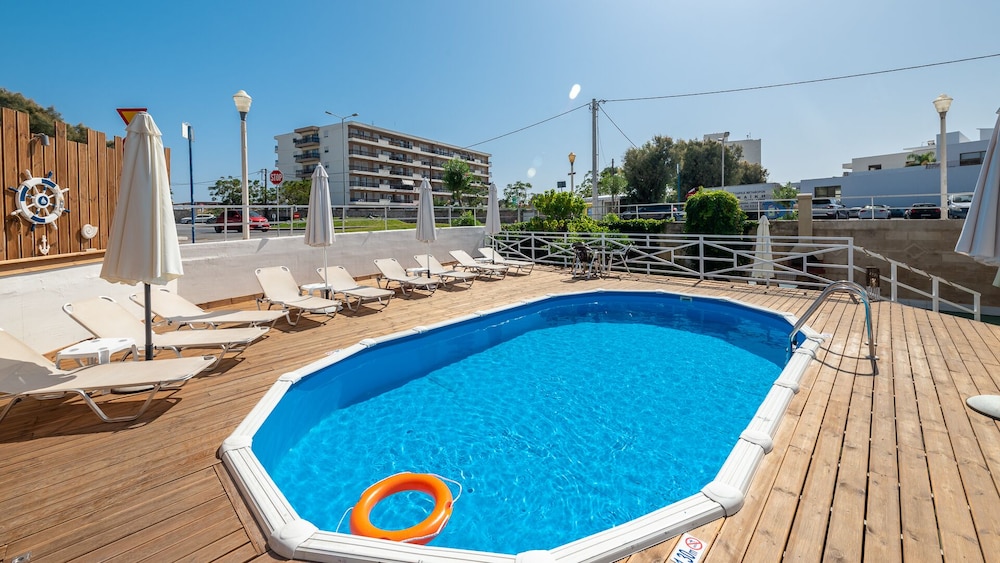 Marine Congo Hotel 6/42