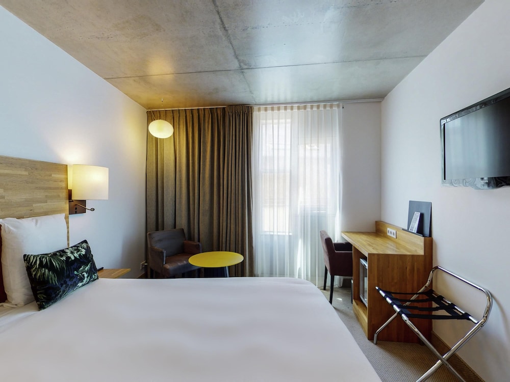 Mercure Poitiers Centre 30/73